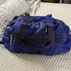(SOLD OUTSIDE POSHMARK) LuluLemon Athletic Duffle Bag